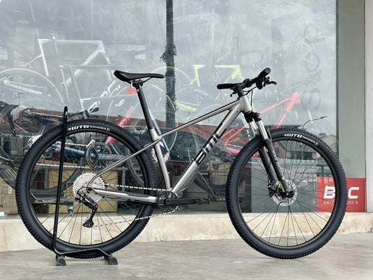 Two-Stroke AL SIX - Shimano Deore 10 Speed - MADOVERBIKING -  BMC