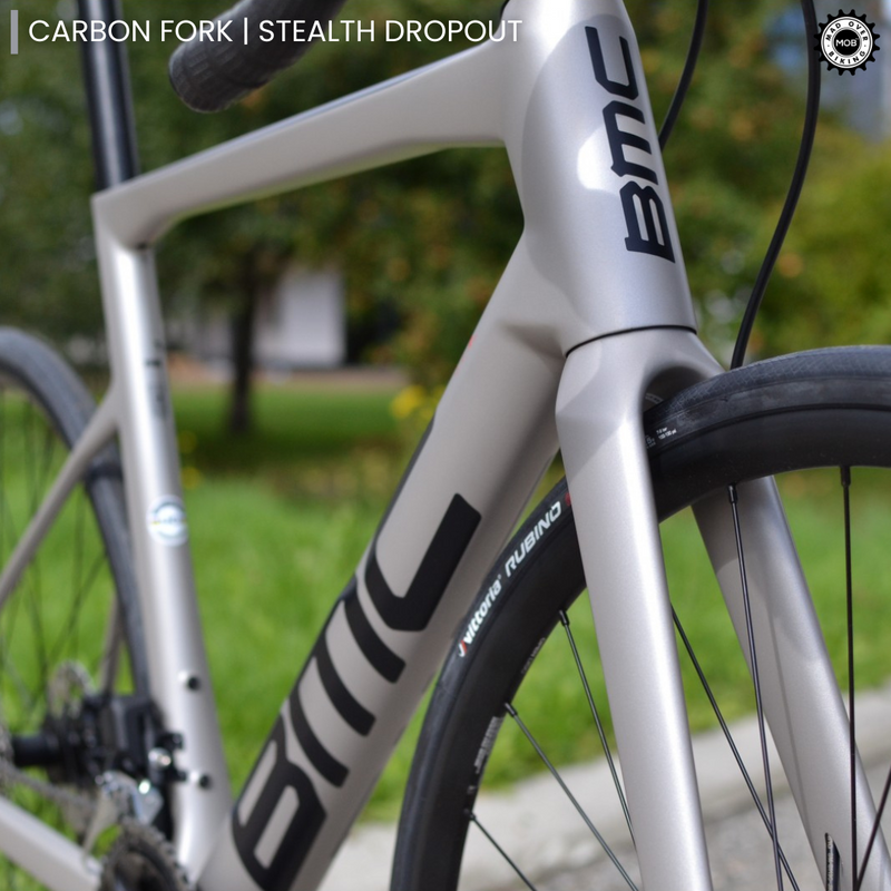 Load image into Gallery viewer, Teammachine SLR FIVE - Shimano 105 Di2 12 Speed - MADOVERBIKING - BMC