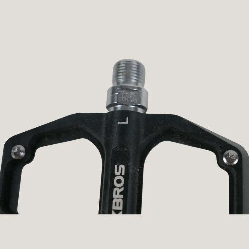 Load image into Gallery viewer, Bicycle Pedals | Flat Pedals - Sealed Bearings, Excellent Grip for Mountain bike/Road bike/BMX ROCKBROS MADOVERBIKING