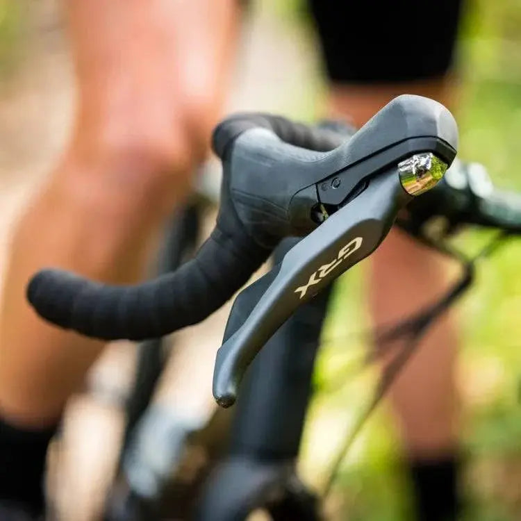 Load image into Gallery viewer, Shimano GRX ST/BR-RX810 Hydraulic Disc Brake Caliper 11-speed SHIMANO MADOVERBIKING