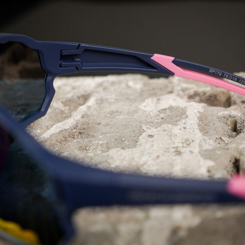 Load image into Gallery viewer, Sunglasses | Polarized Glasses - Myopia Compatible (Black/Pink) ROCKBROS MADOVERBIKING
