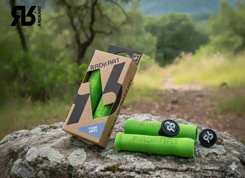 Load image into Gallery viewer, RADKAAT HANDLEBAR GRIPS | FOAM SYNC NBR - 22.2X136MM - MADOVERBIKING
