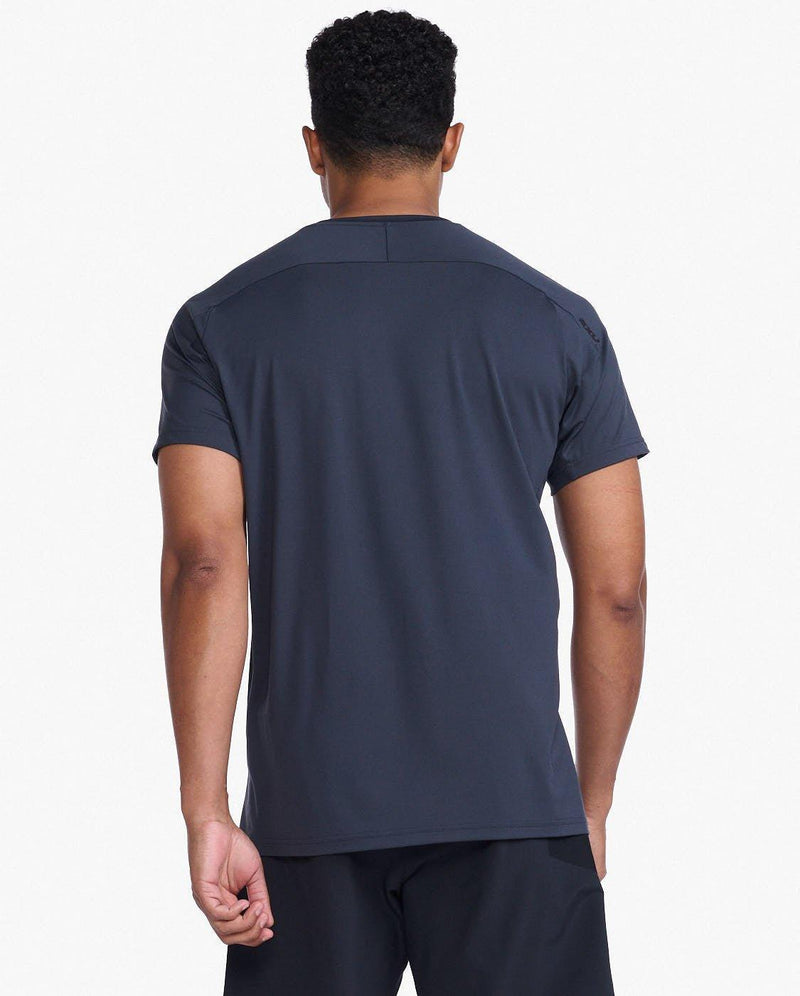 Load image into Gallery viewer, 2XU Motion Tee-India Ink/Black - MADOVERBIKING
