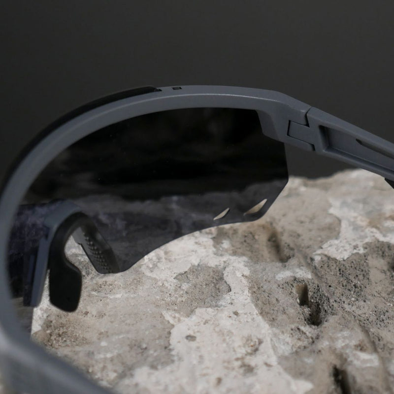 Load image into Gallery viewer, Sunglasses | Polarized Glasses - Myopia Compatible (Black/Gold) ROCKBROS MADOVERBIKING
