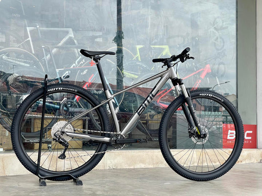 Two-Stroke AL SIX - Shimano Deore 10 Speed - MADOVERBIKING -  BMC