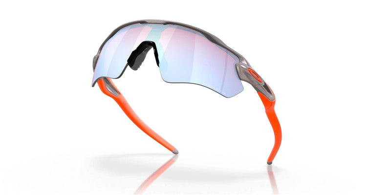 Load image into Gallery viewer, Oakley Radar EV Path Prizm Snow Sapphire Lenses Space Dust Frame
