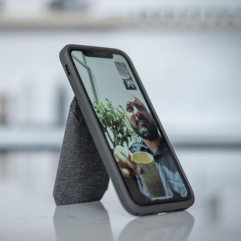 Load image into Gallery viewer, Peak Design Mobile Wallet Stand (Charcoal)
