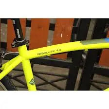 Load image into Gallery viewer, FOMAS | ABSOLUTE 4.0 HYBRID BICYCLE - ACID GREEN
