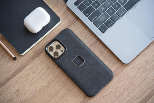 Peak Design Mobile // Everyday Fabric Case // iPhone 12 - 6.1" // Charcoal