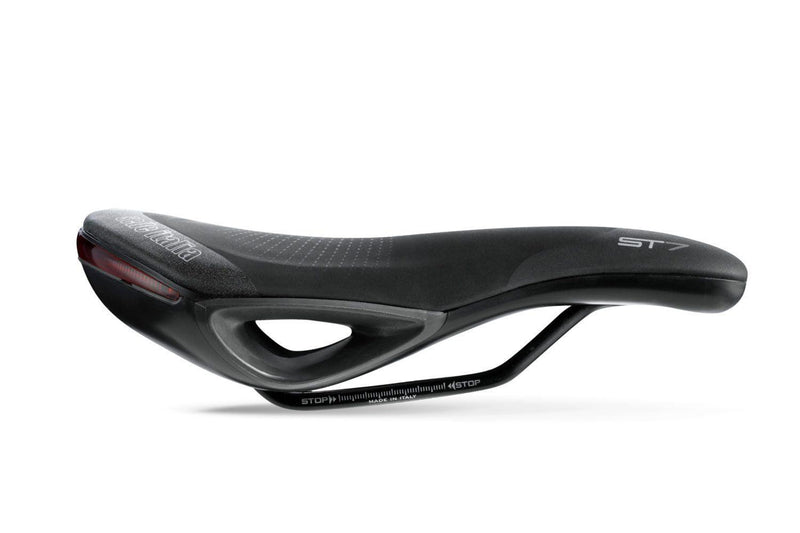 Load image into Gallery viewer, Selle Italia ST 7 Vision Superflow Saddle
