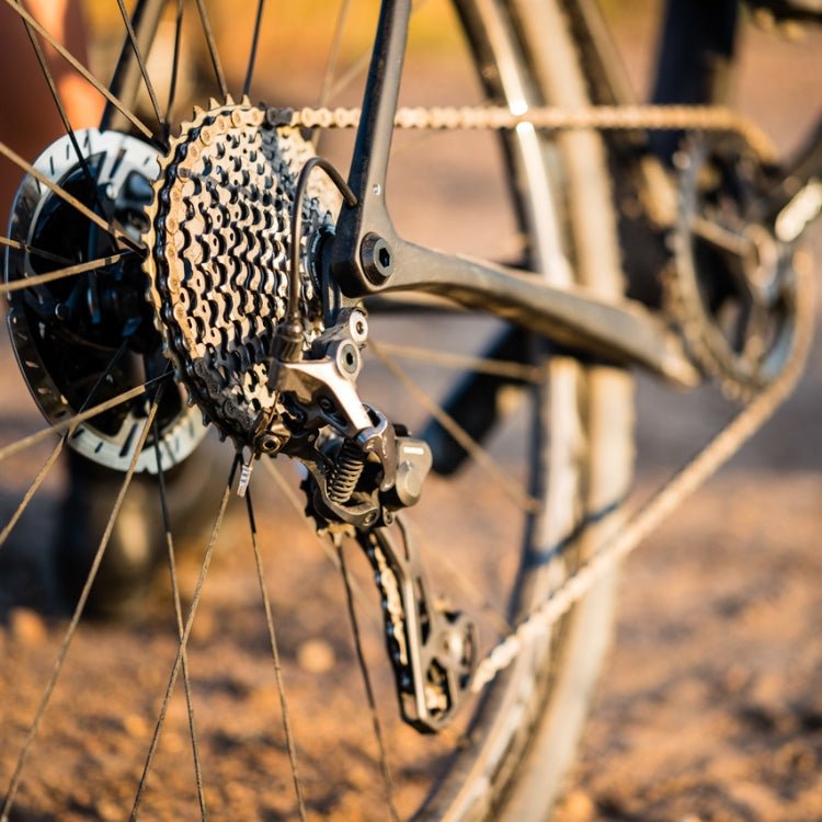 Load image into Gallery viewer, Shimano GRX Rear Derailleur RD-RX810 11 Speed SHIMANO MADOVERBIKING
