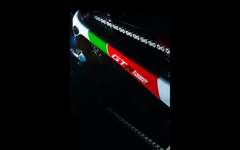 Load image into Gallery viewer, Wilier GTR Team disc Italian tricolour limited - MADOVERBIKING
